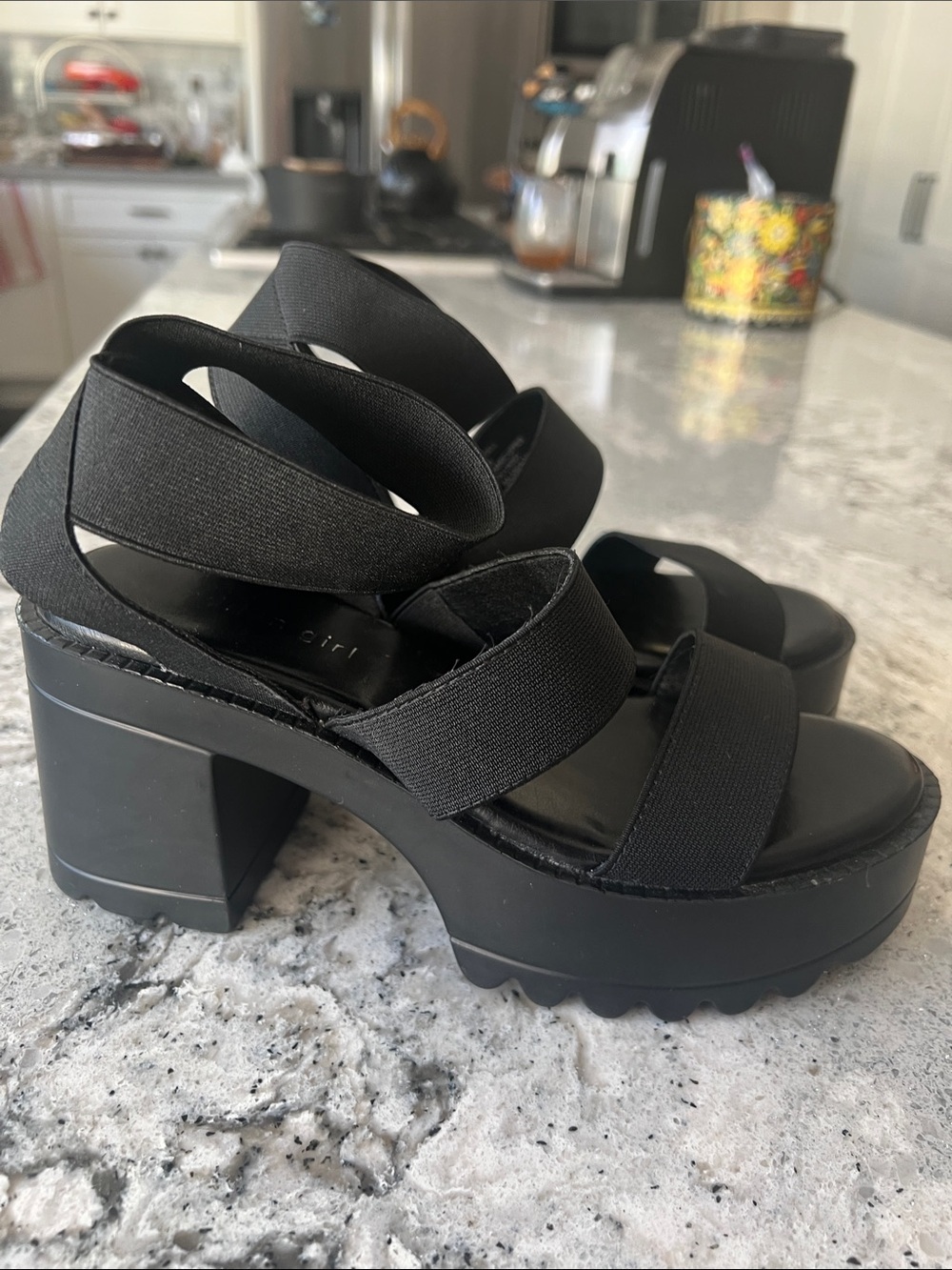 Madden Girl Templee Black Elastic Platform Sandals Size 7 Like New